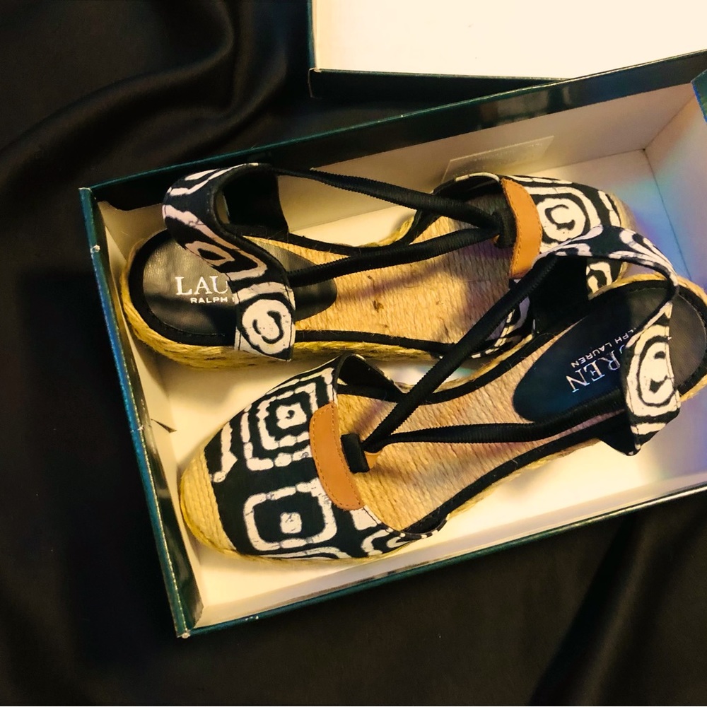 Ralph Lauren, Batik Tribal Cotton Print Wedge Black & White New in Box!